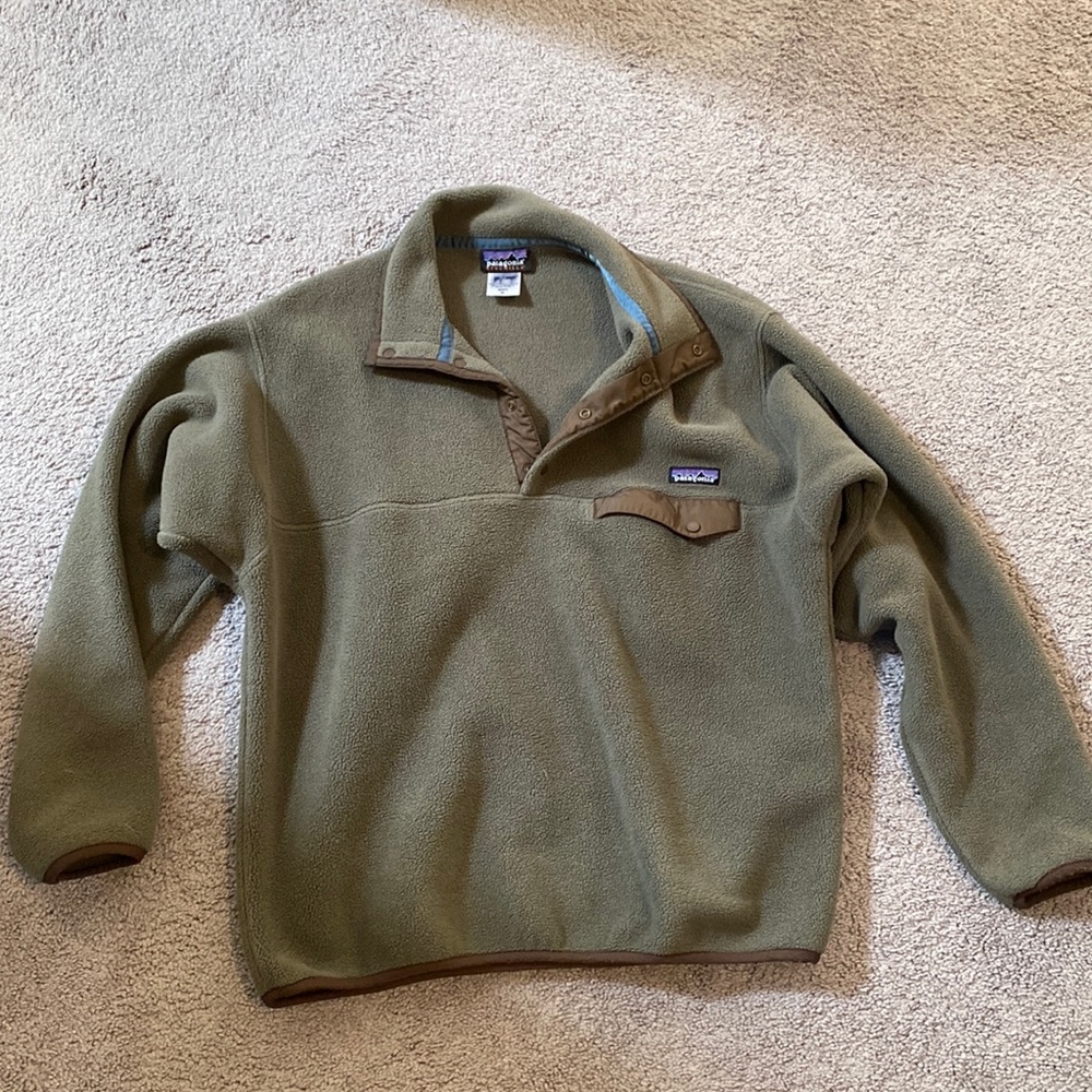 Patagonia fleece pullover.